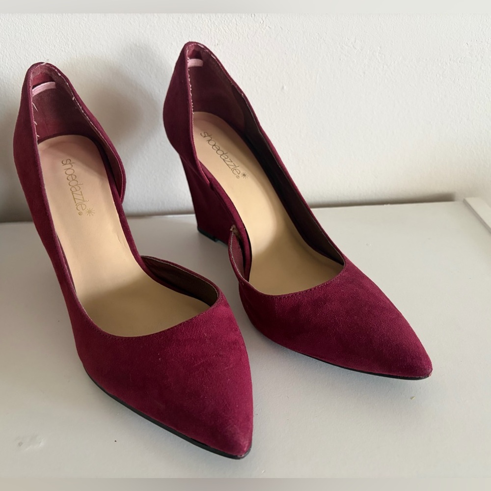 Shoe Dazzle Red Heels Elegant Suede Pumps - Picture 1 of 5